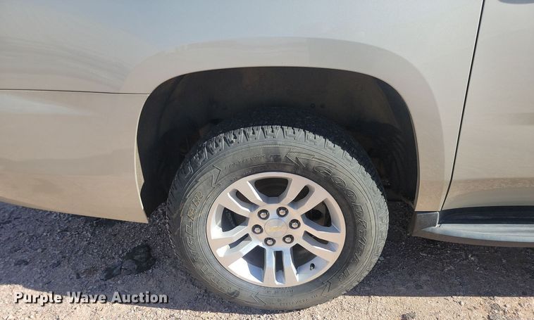 image for item JG9749 2017 Chevrolet Suburban  SUV