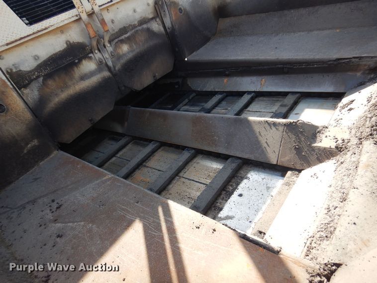 image for item KD9182 1997 Cedarapids CR461  paver