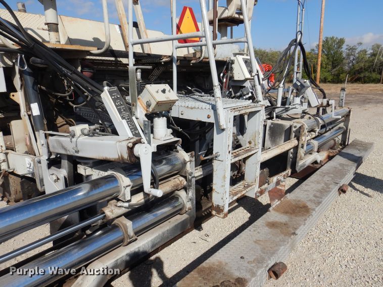 image for item KD9182 1997 Cedarapids CR461  paver