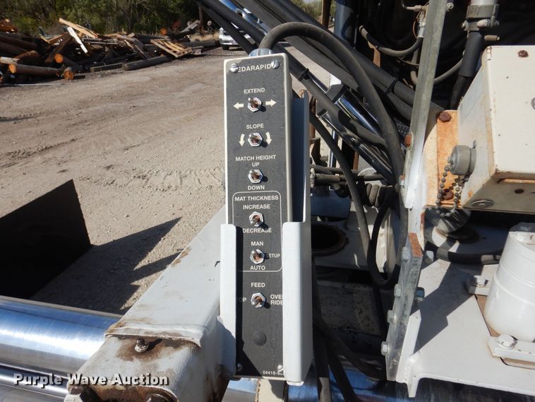 image for item KD9182 1997 Cedarapids CR461  paver