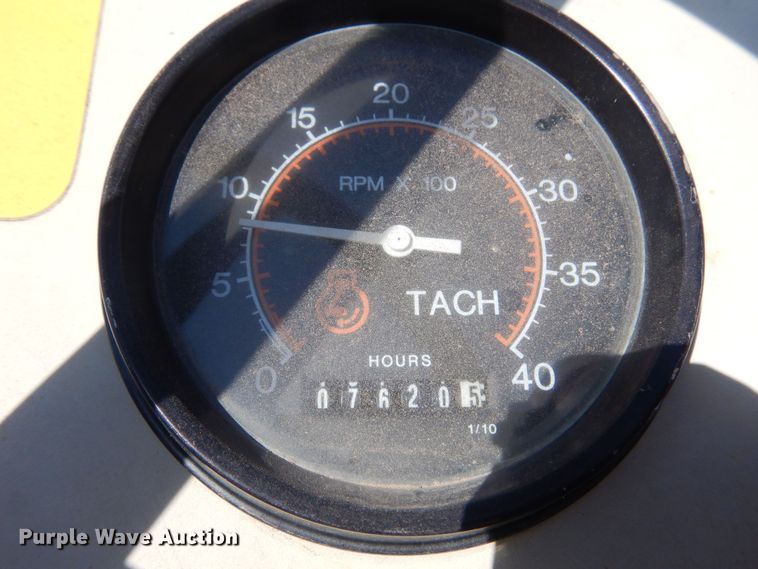 image for item KD9182 1997 Cedarapids CR461  paver