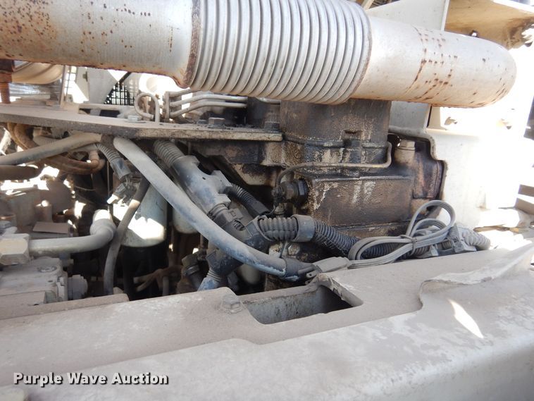 image for item KD9182 1997 Cedarapids CR461  paver