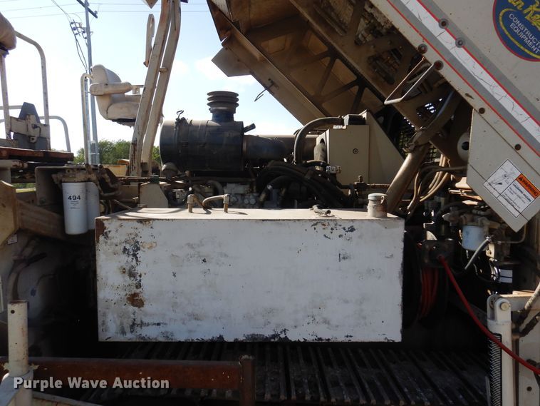 image for item KD9182 1997 Cedarapids CR461  paver