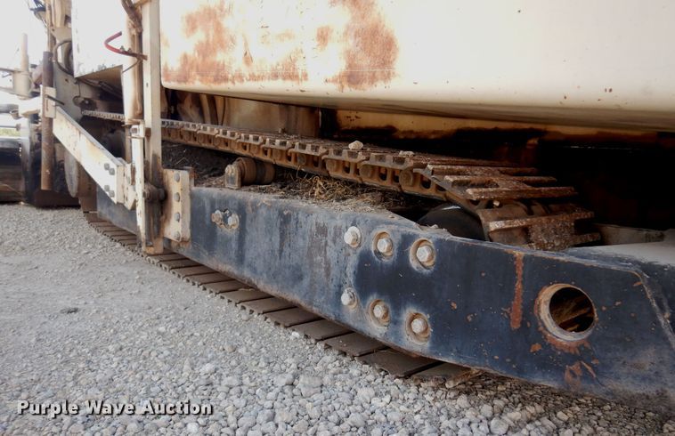 image for item KD9182 1997 Cedarapids CR461  paver