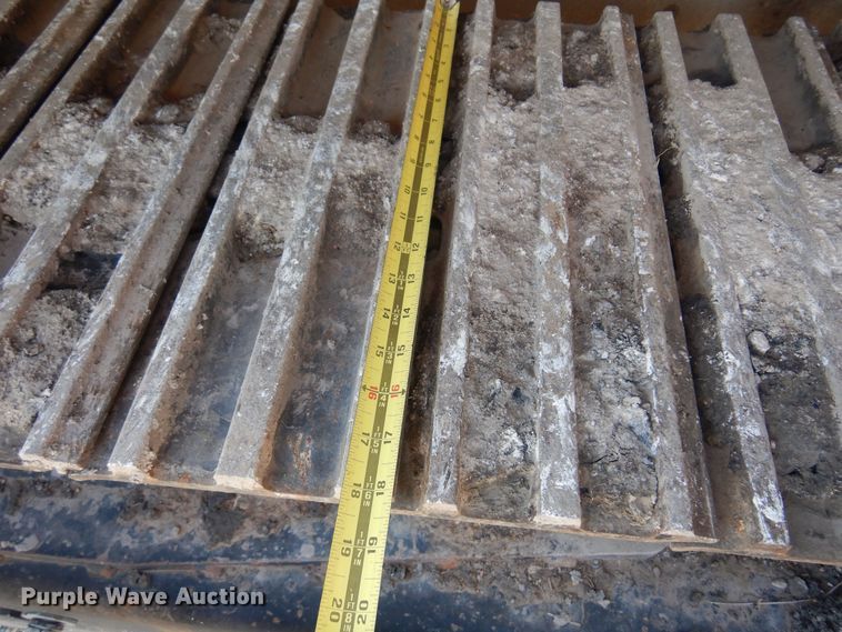 image for item KD9182 1997 Cedarapids CR461  paver