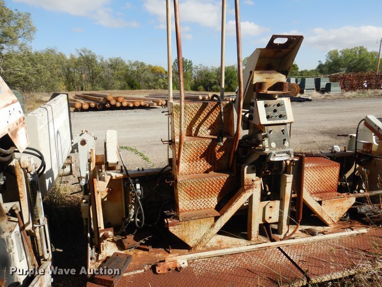 image for item KD9184 1989 Cedarapids CR451  paver