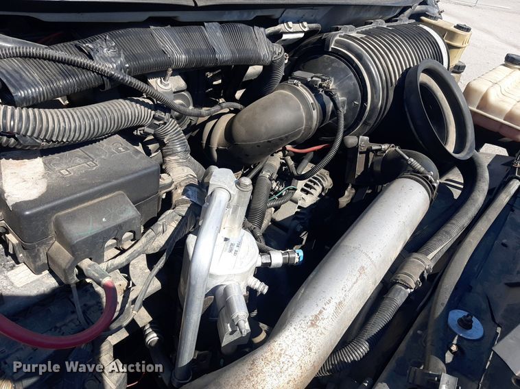 image for item KD9225 2006 GMC C5500  shuttle bus