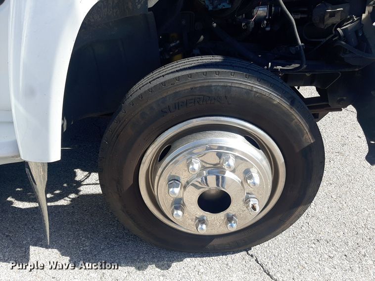 image for item KD9225 2006 GMC C5500  shuttle bus