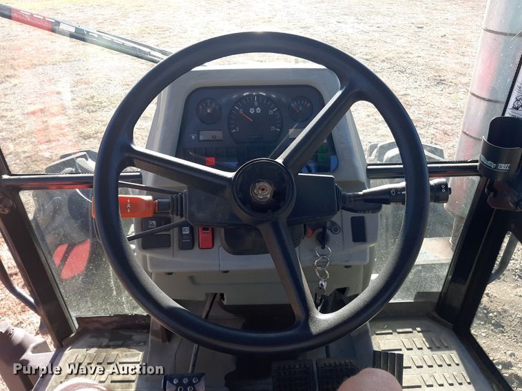 image for item KD9233 2005 Massey Ferguson 5460  MFWD tractor