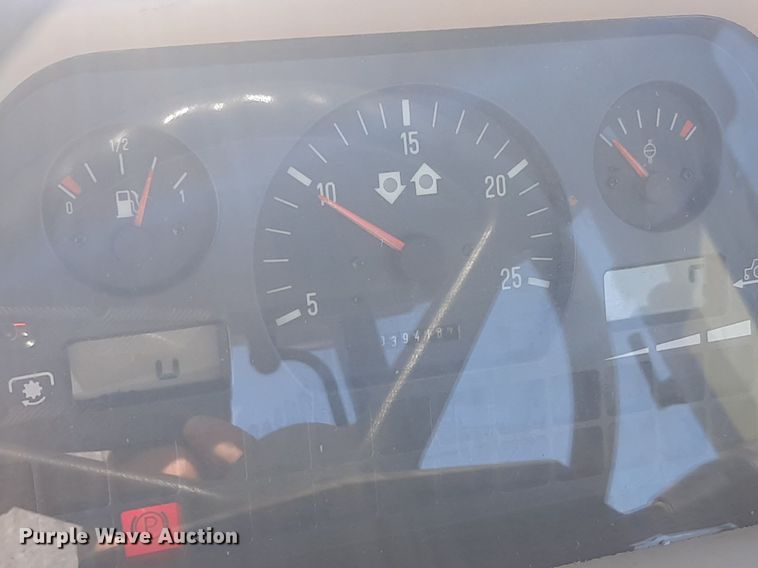 image for item KD9233 2005 Massey Ferguson 5460  MFWD tractor