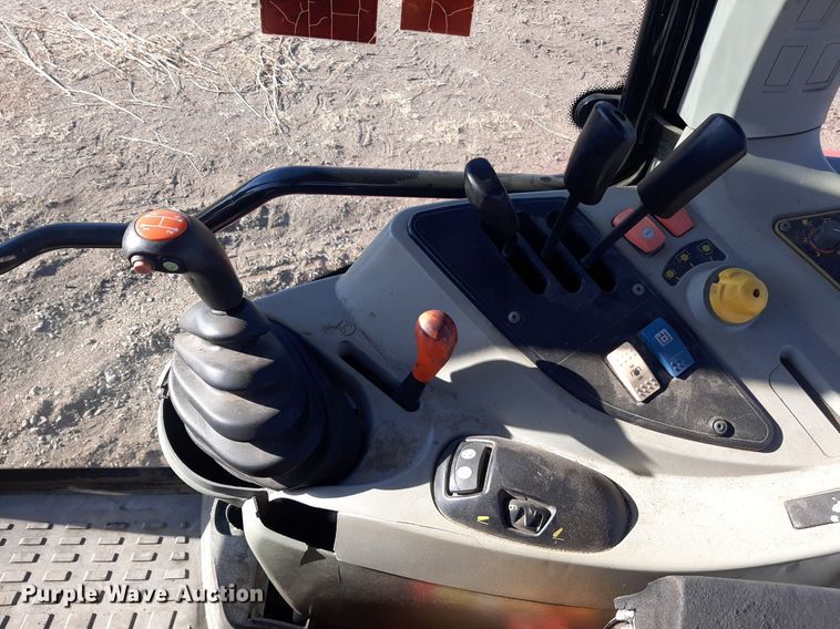 image for item KD9233 2005 Massey Ferguson 5460  MFWD tractor