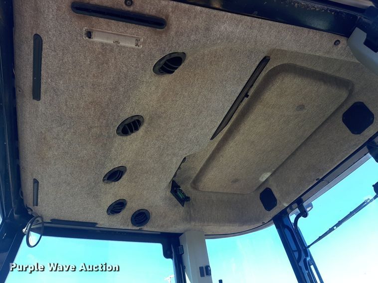 image for item KD9233 2005 Massey Ferguson 5460  MFWD tractor