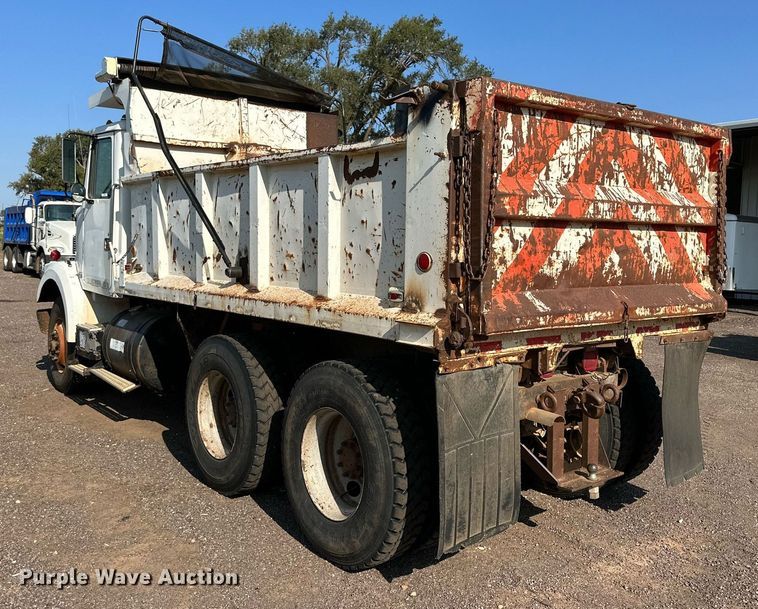 image for item KM9808 1989 White GMC WCS  dump truck