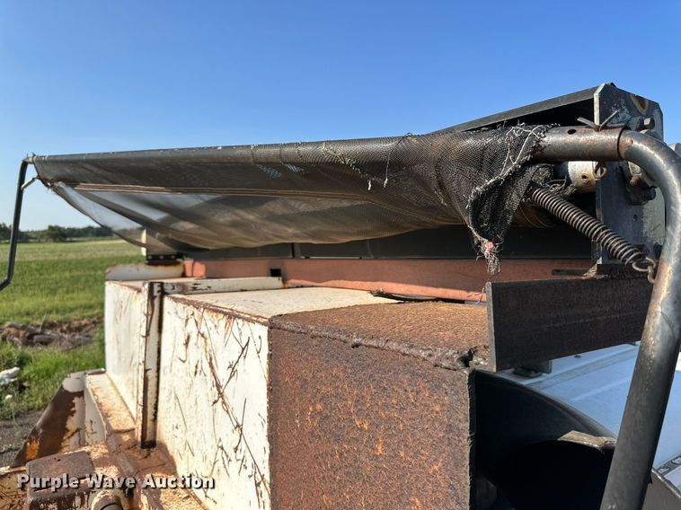 image for item KM9808 1989 White GMC WCS  dump truck