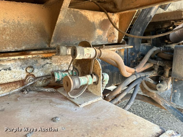 image for item KM9808 1989 White GMC WCS  dump truck