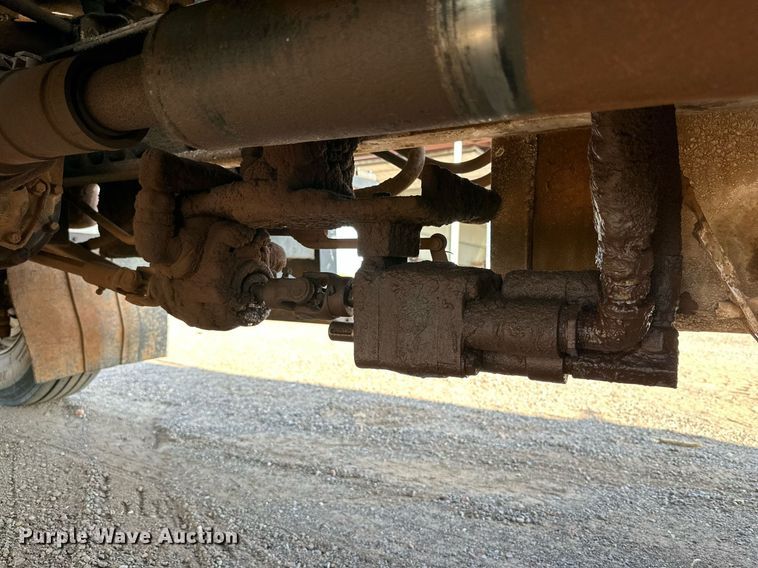 image for item KM9808 1989 White GMC WCS  dump truck