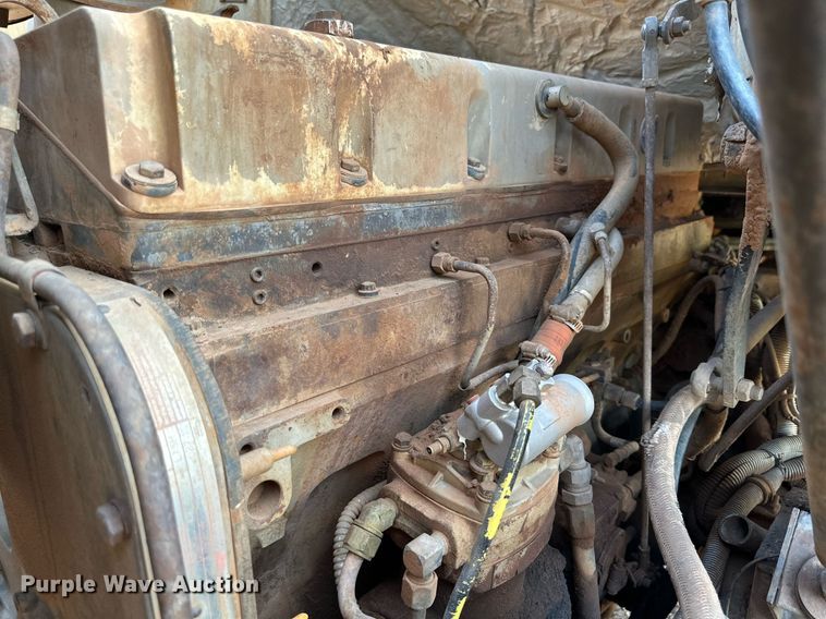 image for item KM9808 1989 White GMC WCS  dump truck