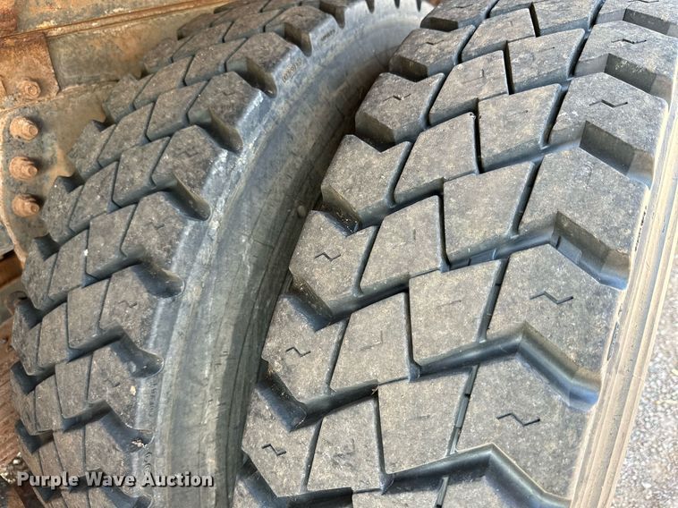 image for item KM9808 1989 White GMC WCS  dump truck