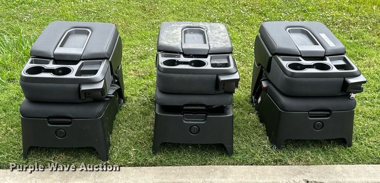 image for item KT9283 (3) 2023 Chevrolet Silverado 1500 Center Consoles
