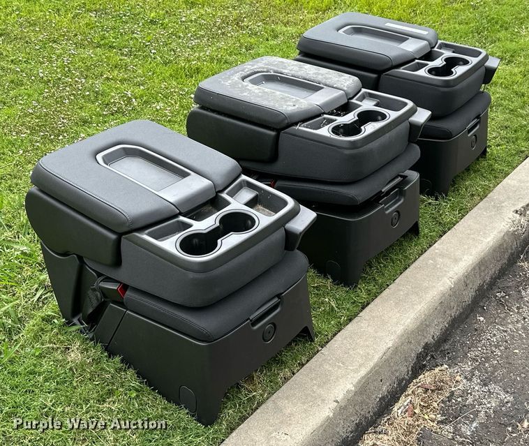 image for item KT9283 (3) 2023 Chevrolet Silverado 1500 Center Consoles