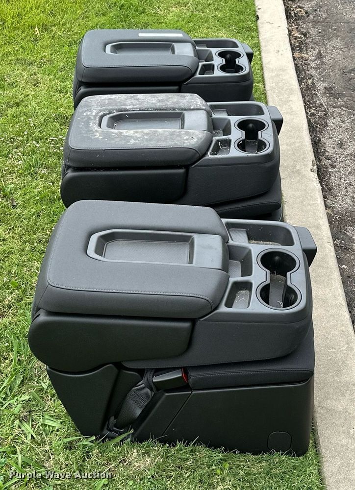 image for item KT9283 (3) 2023 Chevrolet Silverado 1500 Center Consoles