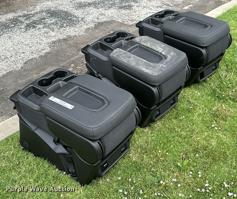 image for item KT9283 (3) 2023 Chevrolet Silverado 1500 Center Consoles