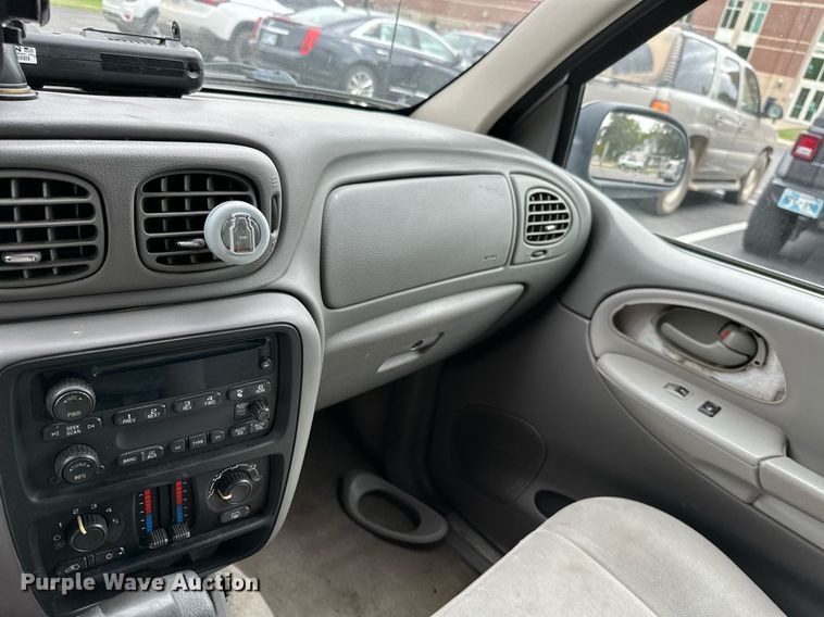 image for item KT9284 2008 Chevrolet TrailBlazer LS  SUV