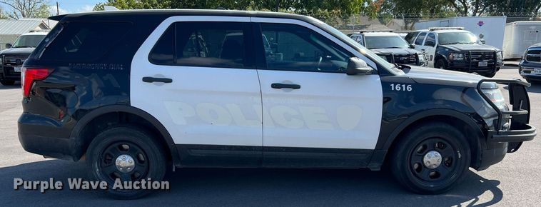 image for item LF9450 2016 Ford Explorer Police Interceptor  SUV