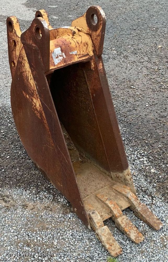 Gannon 12P excavator bucket in Haskell, OK Item LH9668 for sale
