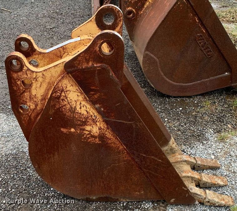 image for item LH9668 Gannon 12P  excavator bucket