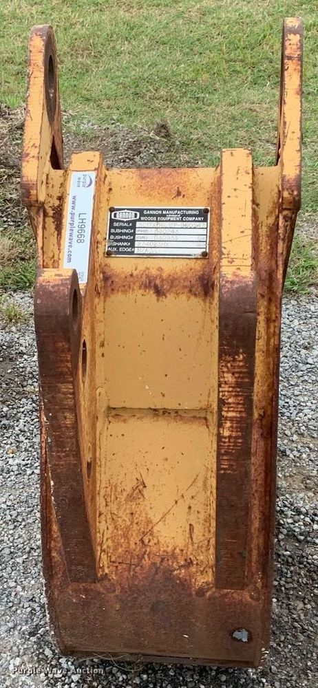 image for item LH9668 Gannon 12P  excavator bucket