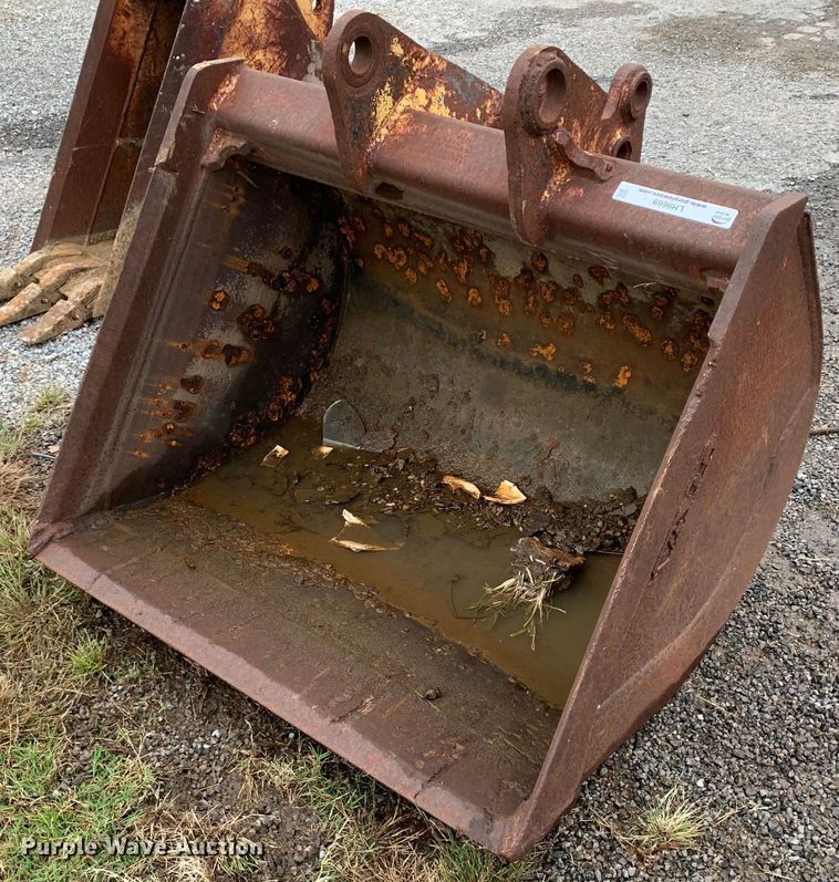 image for item LH9669 Vail 580 HD36  excavator bucket