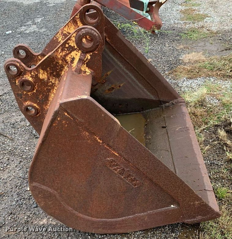 image for item LH9669 Vail 580 HD36  excavator bucket