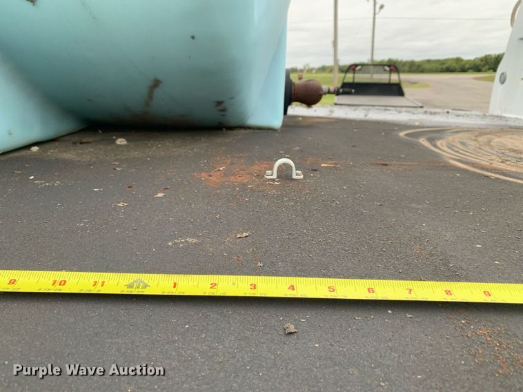 image for item LH9671 1986 Chevrolet CC7D042  flatbed truck