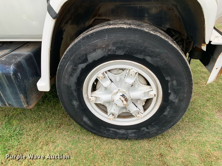 image for item LH9671 1986 Chevrolet CC7D042  flatbed truck