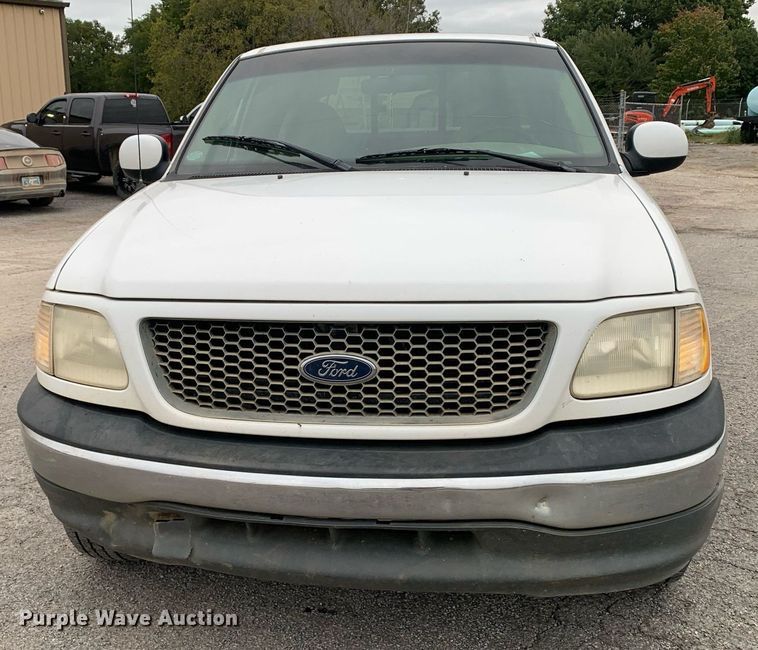 image for item LH9672 2000 Ford F150  SuperCab pickup truck