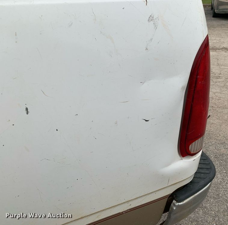 image for item LH9672 2000 Ford F150  SuperCab pickup truck