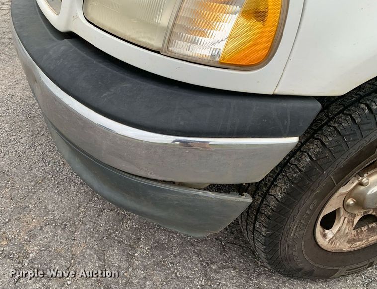 image for item LH9672 2000 Ford F150  SuperCab pickup truck