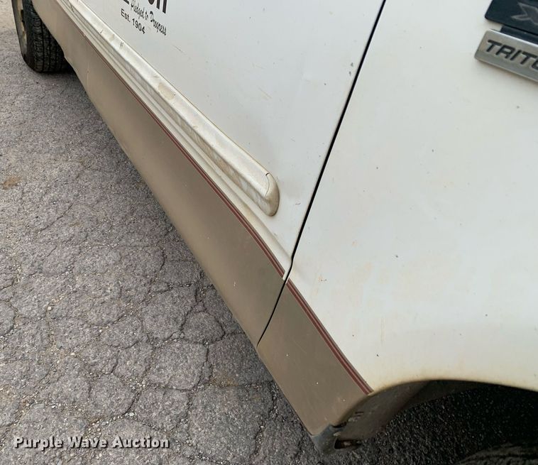 image for item LH9672 2000 Ford F150  SuperCab pickup truck