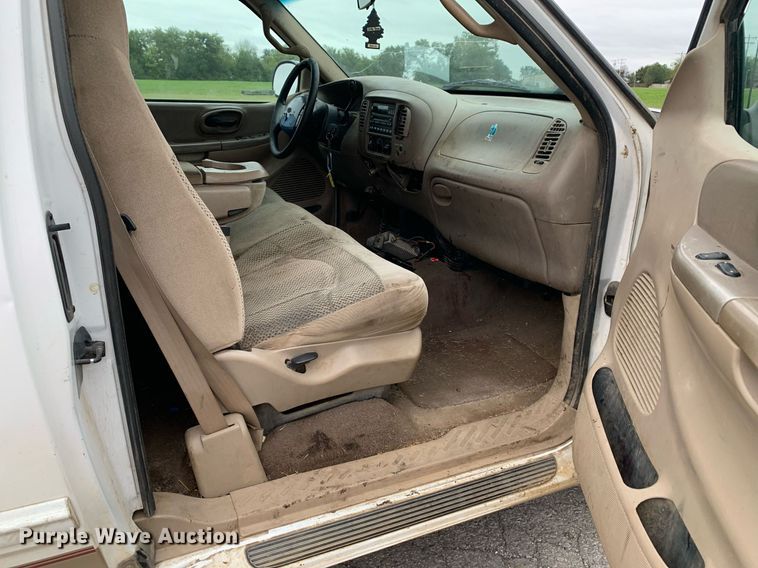 image for item LH9672 2000 Ford F150  SuperCab pickup truck