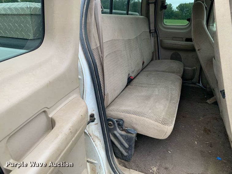 image for item LH9672 2000 Ford F150  SuperCab pickup truck