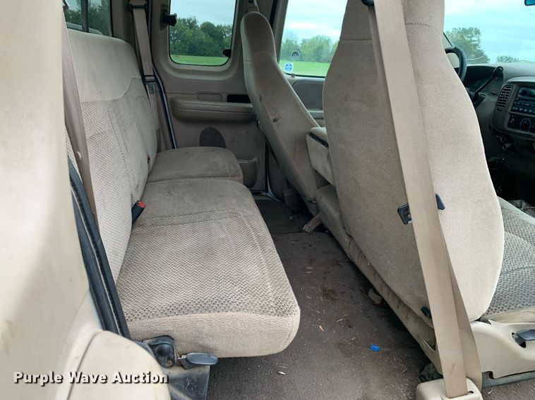 image for item LH9672 2000 Ford F150  SuperCab pickup truck