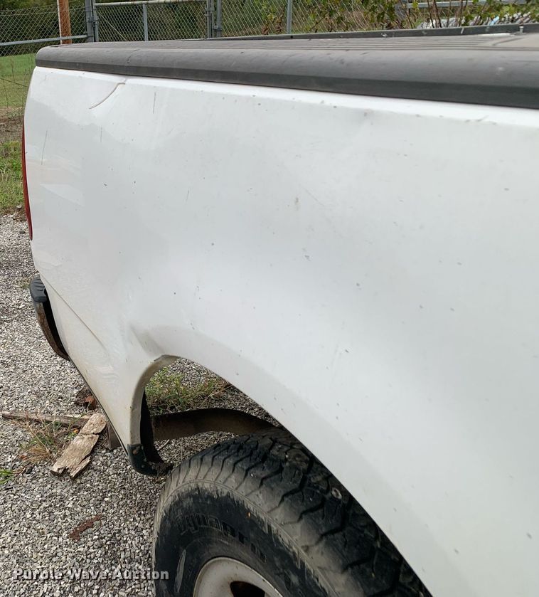 image for item LH9673 2004 Ford F150  pickup truck