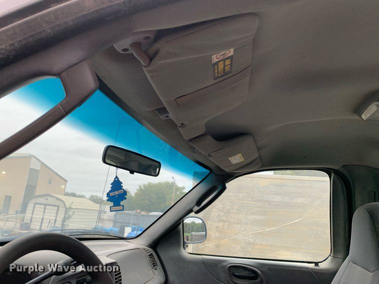 image for item LH9673 2004 Ford F150  pickup truck