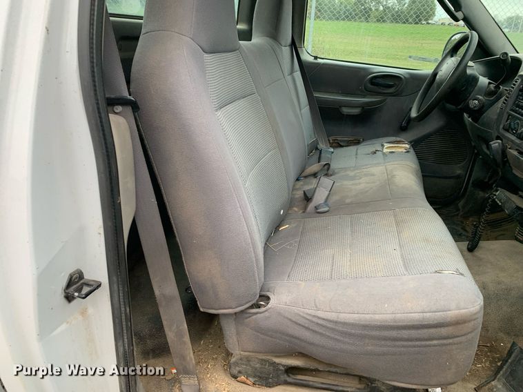 image for item LH9673 2004 Ford F150  pickup truck