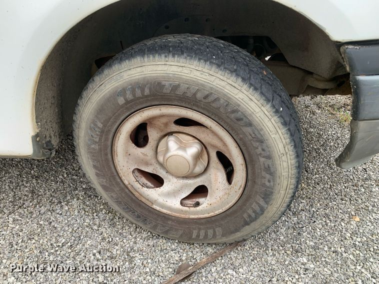 image for item LH9673 2004 Ford F150  pickup truck