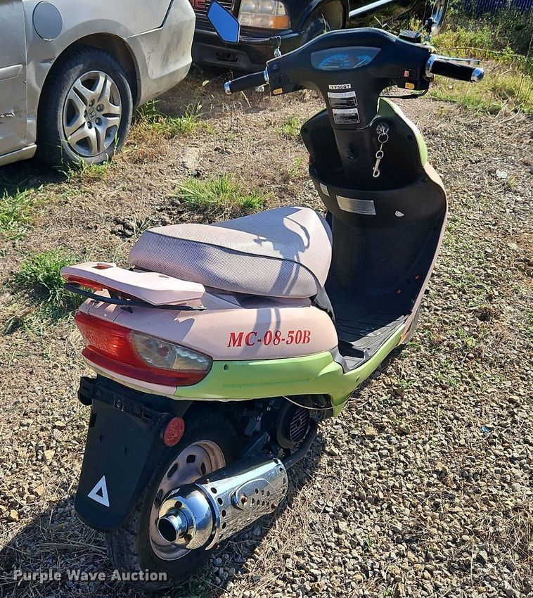 image for item LM9125 2008 BENZHOU MC-08-50B  scooter