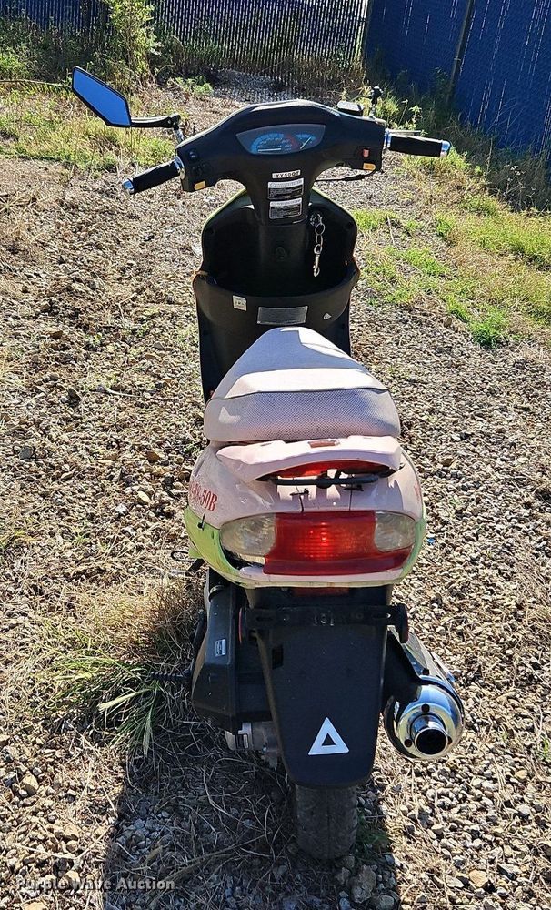 image for item LM9125 2008 BENZHOU MC-08-50B  scooter