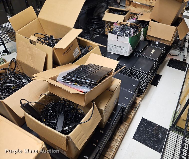 image for item LM9247 Acer  Approximately 500 Acer C7318T N15Q8 Chromebooks