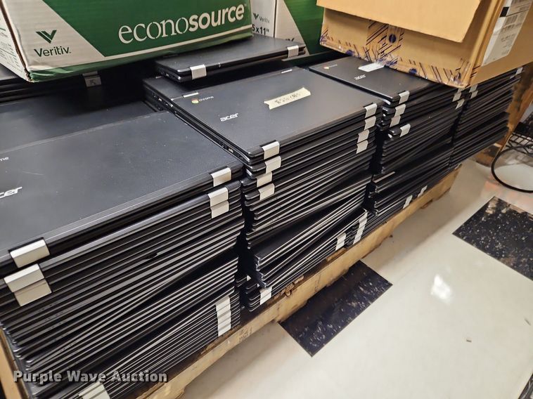 image for item LM9247 Acer  Approximately 500 Acer C7318T N15Q8 Chromebooks